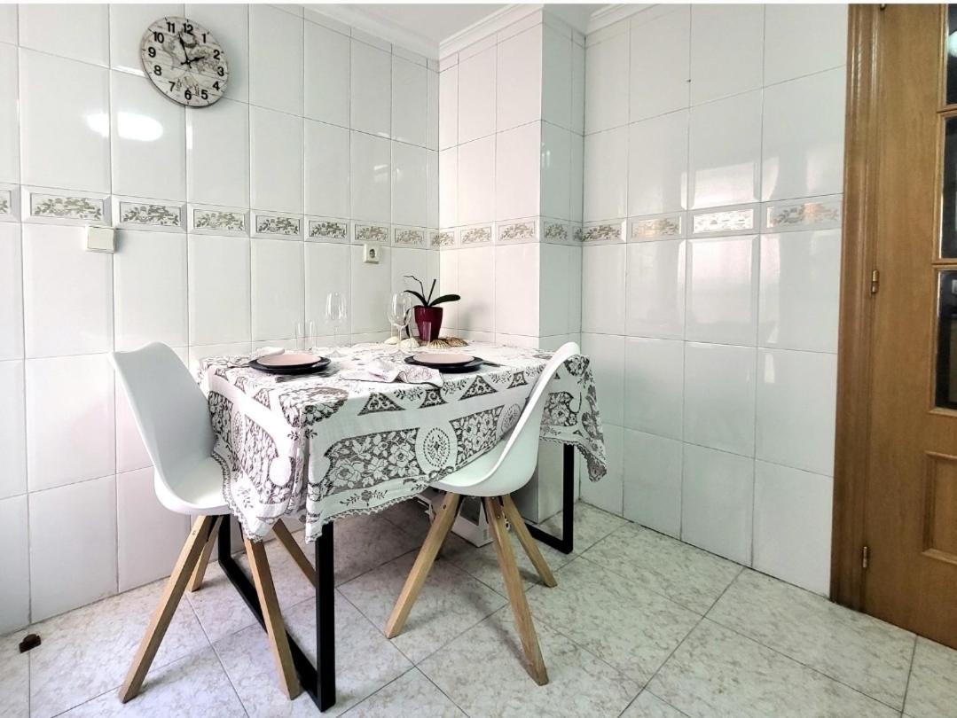 Amistosa, Habitacion Con Balcon, Alicante, Playa, Centro, Rambla, Mercado Apartment Luaran gambar